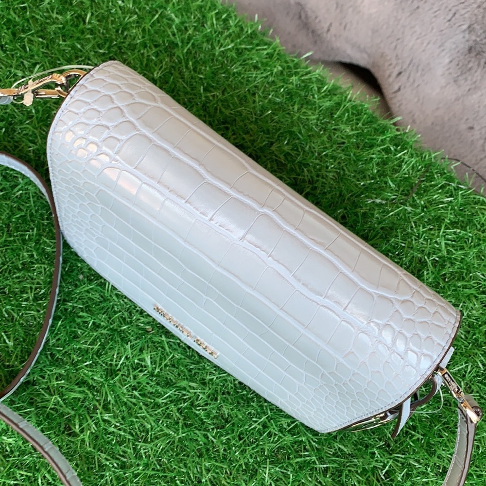 MICHAEL KORS MERCER SM CLUTCH XBODY PALE BLUE - Picture 4 of 15